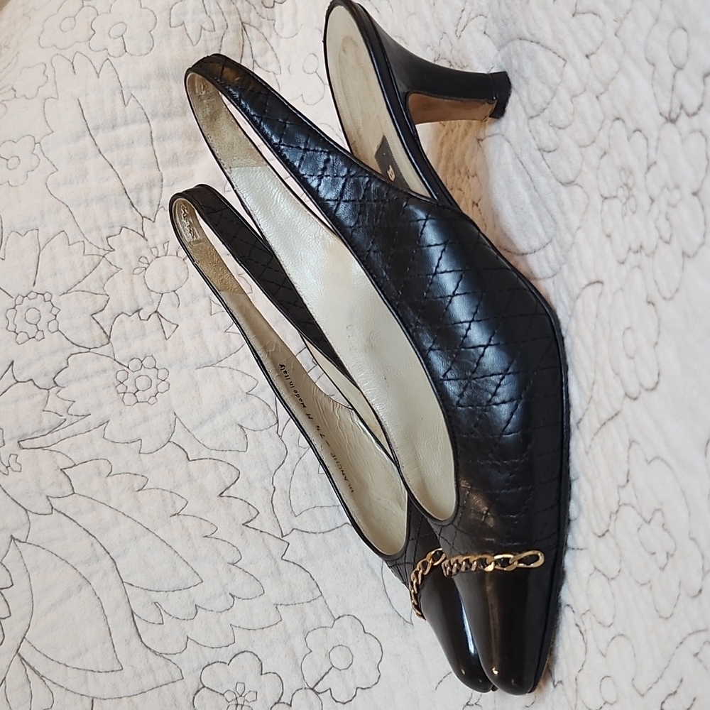 Bally Italian Vintage Black Leather Heel with Gold Chain Size 7 1/2 M2